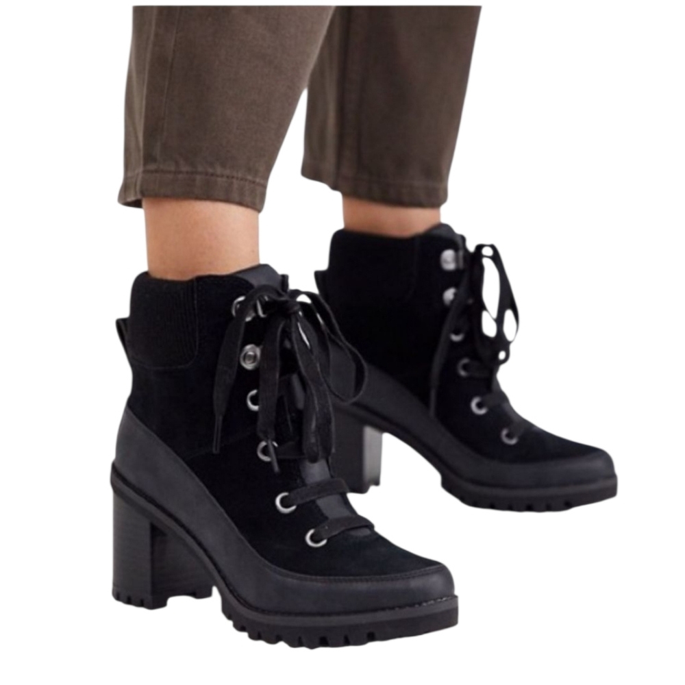 UGG Redwood Lace Up Heeled Booties Black Utilitarian Lug Sole Women's Size 8.5